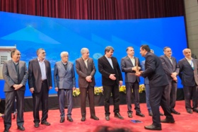 رئیس دانشگاه جیرفت از کسب عنوان طرح برگزیده کشور توسط عضو هیأت علمی دانشگاه جیرفت در رویداد ملی زنجیره ارزش مس خبر داد.